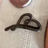 Pinza para el pelo con forma de corazón hueco del mismo estilo que Zhao Lusi para mujer, Pinza para el pelo nueva y a la moda, Accesorio para el pelo de alta gama, Pinza de tiburón para la parte posterior de la cabeza