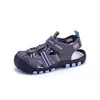 Sandalias para Niñas 2026 Verano Nuevo Estilo Zapatos Deportivos Cerrados para Playa para Niños Pequeños, Malla Suela Suave Casuales de Moda