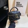 Bolso Bandolera Mini de Cadena Lingge para Mujer Primavera y Verano Nuevo Bolso Cruzado Versátil Atmósfera Textil Bolso de Mano de Moda