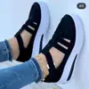 Novos Sapatos Esportivos e de Lazer de Verão Exportação Sola Redonda Bico Redondo 2025 Feminino Sola Grossa Recortado Poliuretano Tamanho Grande Azul