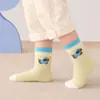 Nuevos calcetines infantiles de tubo medio clase A transfronterizos, calcetines de bebé de tubo medio transpirables de dibujos animados para primavera y otoño para niños y niñas