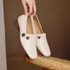 Zapatos casuales retro versátiles de cuero suave de corte bajo, nuevos zapatos de cuero de punta cuadrada otoño 2025, zapatos cómodos de suela blanda para mujer para madres