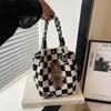 Bolsa Saco Nova de Grande Capacidade Feminina Versátil Personalidade de Nicho Bolsa de Mão Moda Casual Poliéster