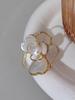Broche de perla de camelia, diseño hueco, ropa de alta gama de lujo, traje elegante coreano, ramillete anti-luz