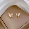 [Acero de titanio de cuerpo entero] Pendientes minimalistas de mariposa de concha, pendientes fríos para hombres y mujeres, pendientes de banquete de temperamento personalizado