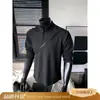 Camiseta de manga larga a rayas texturizada con cuello mao, estilo "old money" de moda, corte simple y holgado, versátil y con diseño de media botonadura.