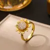 Anillo Giratorio de Girasol con Microincrustaciones de Cobre Estilo Tiktok para Mujer, Elegante y Lujoso Anillo Abierto de Flor de Zirconia Nicho