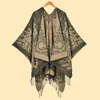 Chal dividido de borla de anacardo para mujer al por mayor, jacquard de doble cara, acolchado, cálido, ambiente de viaje, foto al aire libre, venta caliente