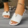 Sandalias Planas Cómodas Nuevas Transfronterizas Europeas y Americanas Tacto Amigable con la Piel Europeo y Americano Fabricante de Pies Sudeste Asiático Tú Venta al por Mayor Tallas Grandes