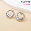Moda Europeia e Americana Venda Quente Transfronteiriça Brincos Geométricos Vazados Brincos de Aço Titânio Banhados a Ouro High-End Brincos Joias Femininas em Formato de Coração