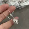 Collar Grande Van Gogh de Nácar Blanco para Mujer, Trébol de Cuatro Hojas, Chapado en Oro de 18K, Versión de Alta Gama, Cadena para Suéter de Nácar Rojo para Mujer, Fabricante