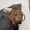 Bolso Cubo de Diseño Retro de Nicho para Mujer 2026 Nuevo Estilo Coreano de Moda Elegante Bolso Cruzado de Hombro Casual para Dama