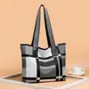 Bolso de mujer de moda Nuevo estilo coreano moderno bolso de hombro a cuadros color de contraste gran capacidad bolso tote portátil bolsa grande bolsa para madre