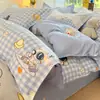 Conjunto de Cama de Algodão Simples Escovado Classe A Quatro Peças Cobertura de Edredom para Dormitório Estudantil Lençóis de Cama Conjunto de Três Peças Cobertura de Edredom de Algodão Lavado Atacado