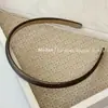 Novo Arnês de Couro Versátil para o Início do Outono com Textura de Alta Qualidade, Arnês Fino, Elegante para Sair, Grampo Simples para Prender o Cabelo ao Lavar o Rosto