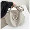 Bolsa de Design de Nicho Super Popular 2025 Nova Bolsa Feminina Versátil Retro Bolsa Transversal Ombro Único Plissada Bolsa Tote Casual