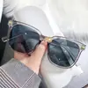 Gafas de Sol Estilo Nuevo 2025 Moda Europea y Americana Clavo de Arroz de 2 Puntos Gafas de Sol de Moda Mismo Estilo que las Celebridades de Internet Gafas de Sol Polarizadas Venta al por Mayor