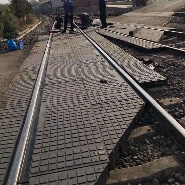 橡胶道口板