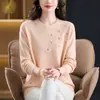 Novos blusões de tricô outono e inverno para mulheres de meia-idade, coleção 2026, tamanhos grandes, estilos primavera e outono, gola redonda, suéteres versáteis para usar como base