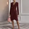 Vestido de manga comprida liso com decote V acinturado, nova moda outonal, crossover, transfronteiriço Europa e América, Amazon, para mulheres.