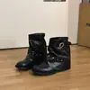 Fivela de Cinto com Rebites Retrô Botas de Motociclista Amassadas Empilhadas 2026 Femininas Aumentadoras de Altura Couro Macio Cano Afunilado Meio da Panturrilha Botas de Cavaleiro
