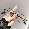 Gafas de Metal de Estilo Europeo y Americano para Estudiantes Hombres y Mujeres Ojo de Gato Tiktok Miopía, Sin Receta, Anti-Luz Azul de Gama Alta Transfronterizas