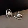Brincos de Argola Pérola Cinza Feminino 2025 Novos Brincos Luxo Acessível de Alta Qualidade Brincos Únicos Brincos de Círculo Elegantes