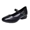Sapatos femininos de couro retrô franceses inspirados em Chanel, novo modelo outono 2026, estilo delicado, bico redondo, tira única, sapatos de uso único duplo