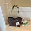 Bolso tote de hombro tejido de cuero para mujer, nuevo, transfronterizo, de gran capacidad, color sólido, versátil y moderno, para ir al trabajo