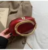 Caja Metálica Personalizada Estilo Retro Europeo y Americano 2026 Elegante Sencilla y Elegante Calidad de Banquete Bolso Pequeño Cuadrado de Mano Cruzado