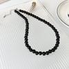 Collar de cuentas de vidrio negro estilo blogger online rojo, mismo estilo, nicho de lujo ligero, estilo frío, collar de moda cool para mujer