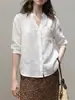 Camisa Feminina Branca de Linho Lyocell com Decote V e Manga Média Verão 2026