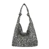 Bolso de lona popular estilo coreano con estampado de leopardo, moderno, retro, casual, de gran capacidad, para llevar al hombro o debajo del brazo para ir al trabajo