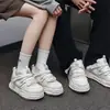 Sapatos Invisíveis que Aumentam a Altura em 7cm, Estilo de Nicho para Homens e Mulheres, Tênis Casuais Vintage de Sarja Branca para Casais