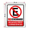 É proibido estacionar em frente à porta da garagem na Espanha.. Por favor, não estacione na área da entrada.. Existe um aviso de entrada e saída de veículos na parte interna da porta da garagem.