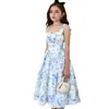 Vestido de alça floral azul e branco para meninas, best-seller transfronteiriço, gola quadrada francesa, cintura elástica, saia em A, estilo princesa, vestuário infantil de comércio exterior