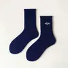 Calcetines de Otoño para Hombre, Calcetines de Algodón de Color Sólido, Caña Media Larga, Resistentes al Desgaste, Absorbentes de Sudor, Calcetines para Hombre Anti-Olor, Calcetines Deportivos Juveniles, Calcetines Zhuji