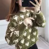 Suéter com Lurex em Forma de Coração para Ano do Coelho Feminino, Novo Suéter Base de Tricô Solto para Outono e Inverno 2023 para Mulheres