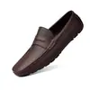 Mocassins Casuais Masculinos 2026 Novo Estilo Couro Genuíno Slip-On Sapatos Formais Mocassins de Verão Masculinos