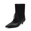 Botines cortos de estilo británico, a la moda y sencillos, con cordones, de 3,5 cm, nuevo modelo otoño e invierno 2026, punta fina, tacón de aguja, botines de moda sin cordones