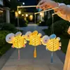 Nuevas linternas pequeñas tejidas de bambú para el Festival de Medio Otoño, juguetes para niños, regalos para puestos de mercado, linternas decorativas, linternas luminosas de mano y linternas de conejo de estilo tradicional chino.
