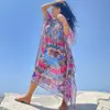 Europa Transfronteiriça e Estados Unidos Zhang Fundo Verde Flor Solta Roupão de Praia Férias na Costa Proteção Solar Vestido Maiô Biquíni Blusa
