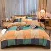Funda de edredón de algodón cepillado, estilo moderno y simple, funda de edredón engrosada para dormitorio individual/doble, pieza única de algodón puro al por mayor, engrosada para invierno