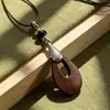 Nova Corrente de Lã com Design de Borboleta de Contas Retro Chinesa Corrente para Clavícula de Verão Joias Colar Feminino Simples Sensação de Alto Padrão Tendência