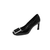 Tacones Altos Cuadrados con Hebilla de Pedrería Estilo Rv Modelo Nuevo 2026 Zapatos de Tacón Alto de Boca Baja Charol Zapatos para Citas Banquetes Dama de Honor Zapatos de Oficina