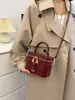 Moda de Nicho Transfronteriza Bolso Exquisito 2024 Nuevo Vintage Versátil de Alta Gama Cruzado al Hombro Bolso Cuadrado Pequeño