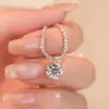 Colar Céu Estrelado Cintilante para Mulheres, Luxo Leve, Elegante e Sofisticado Pingente de Zircônia Corrente Clavícula, Presente para Namorada