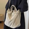 Bolsa de Tela de Nylon para Mujer, Gran Capacidad, Nuevo Bolso Cruzado de Hombro Versátil Otoño e Invierno 2026, Sensación de Alta Gama, Bolso de Mano Tipo Cubo