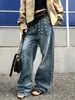 Calça Jeans Feminina Lavada com Efeito Desgastado e Decoração de Rebites, Corte Solto Wide-Leg, Comprimento Longo com Caimento Moderno