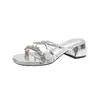 Sandalias plateadas para mujer 2026 nuevo modelo de hada de verano con lazo estilo francés para uso en exteriores con tacones altos gruesos